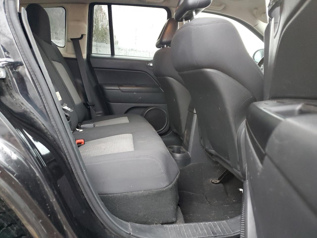 2009 Jeep Compass - Image 11