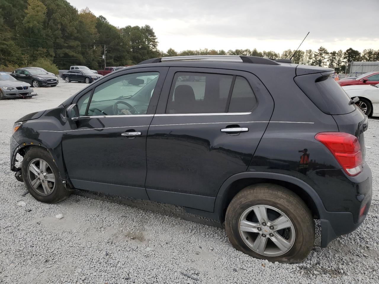 KL7CJLSBXKB885385 2019 CHEVROLET TRAX - Image 2