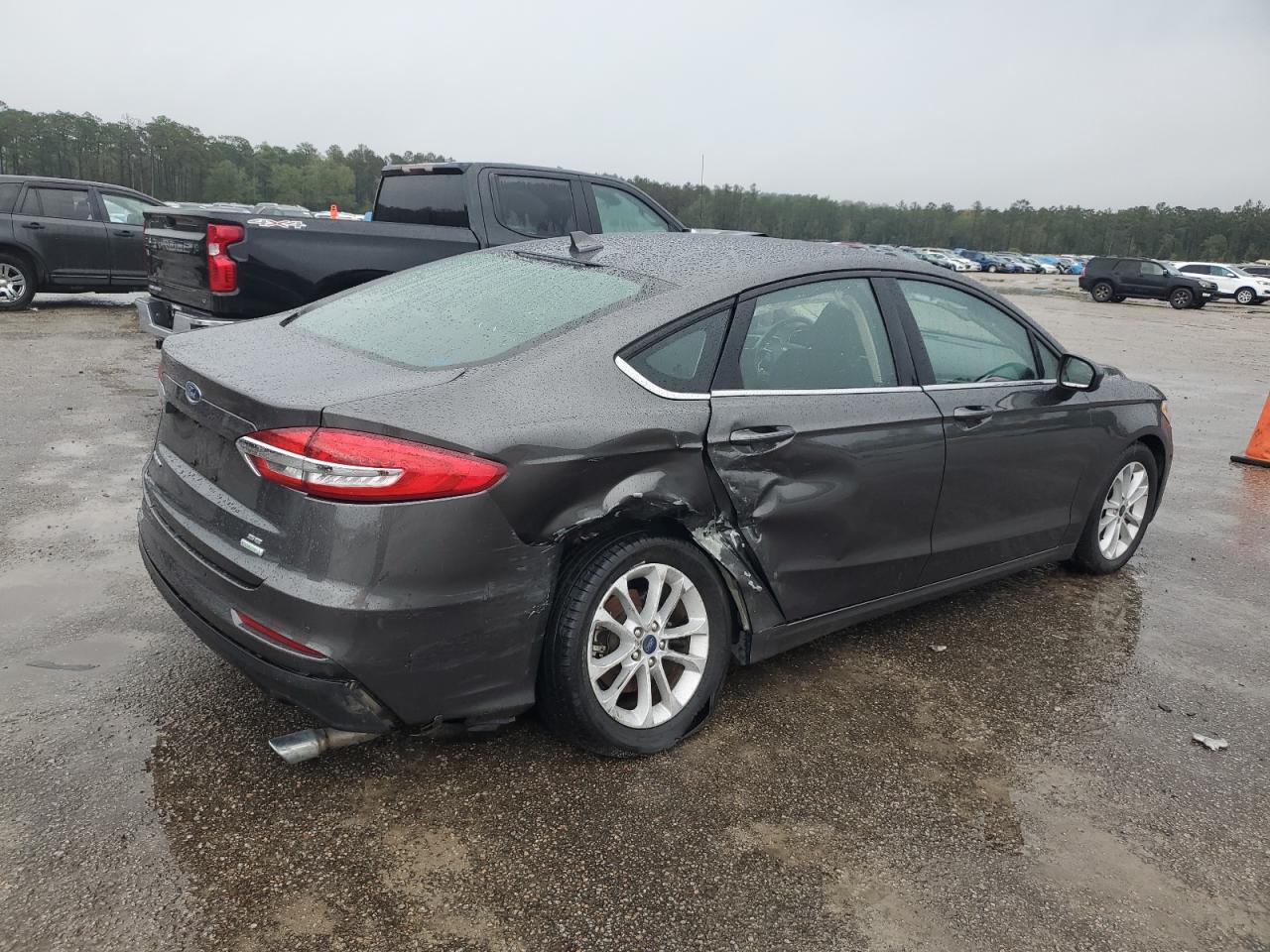 2020 Ford Fusion - Image 3