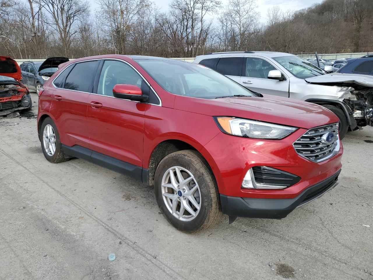 2022 Ford Edge - Image 4
