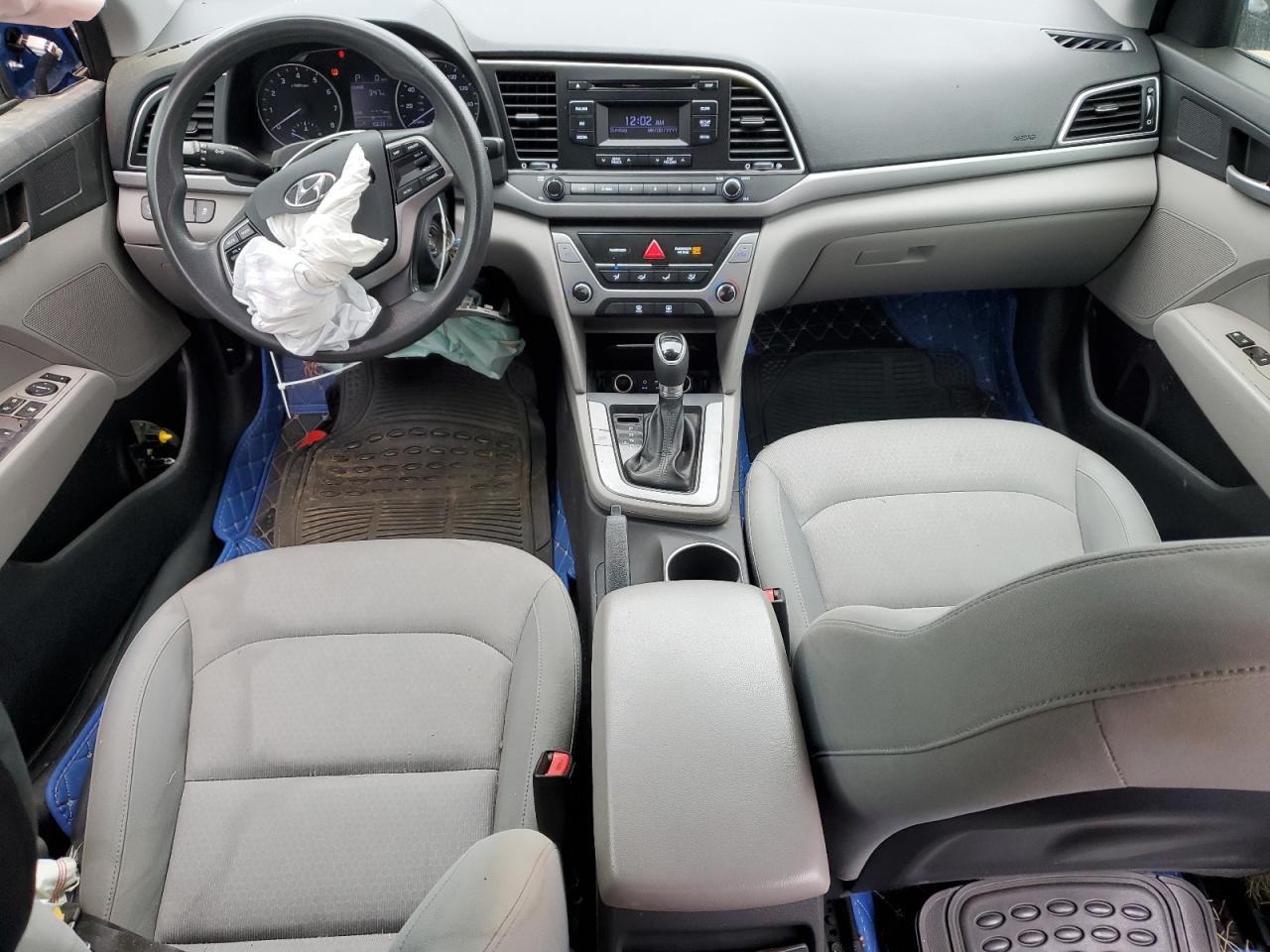 2017 Hyundai Elantra - Image 8