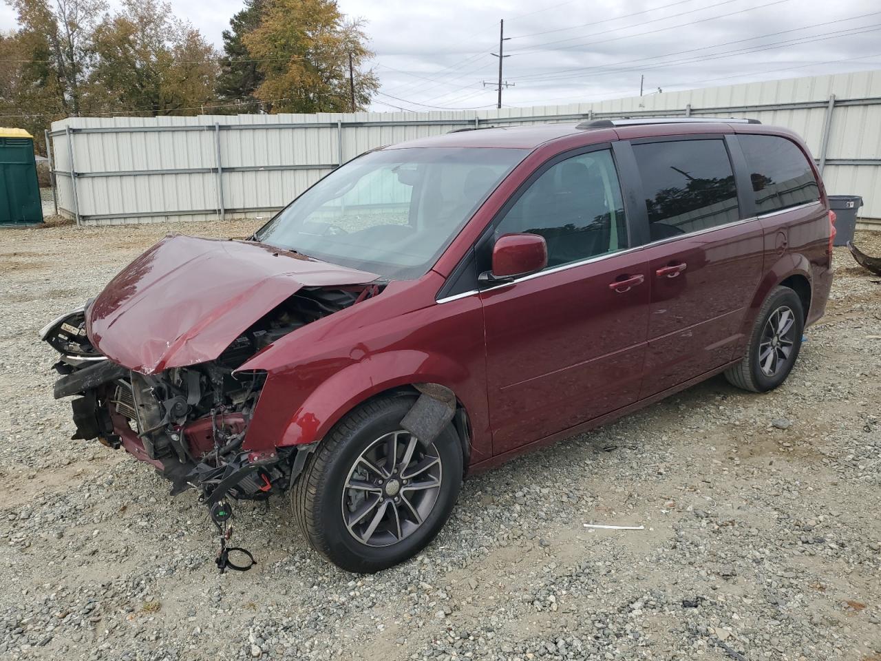 VIN 2C4RDGCG2HR724304 2017 DODGE CARAVAN no.1