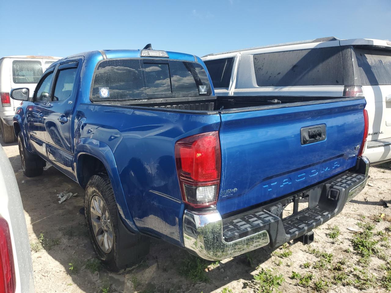 VIN 3TMAZ5CN1JM062360 2018 TOYOTA TACOMA no.2