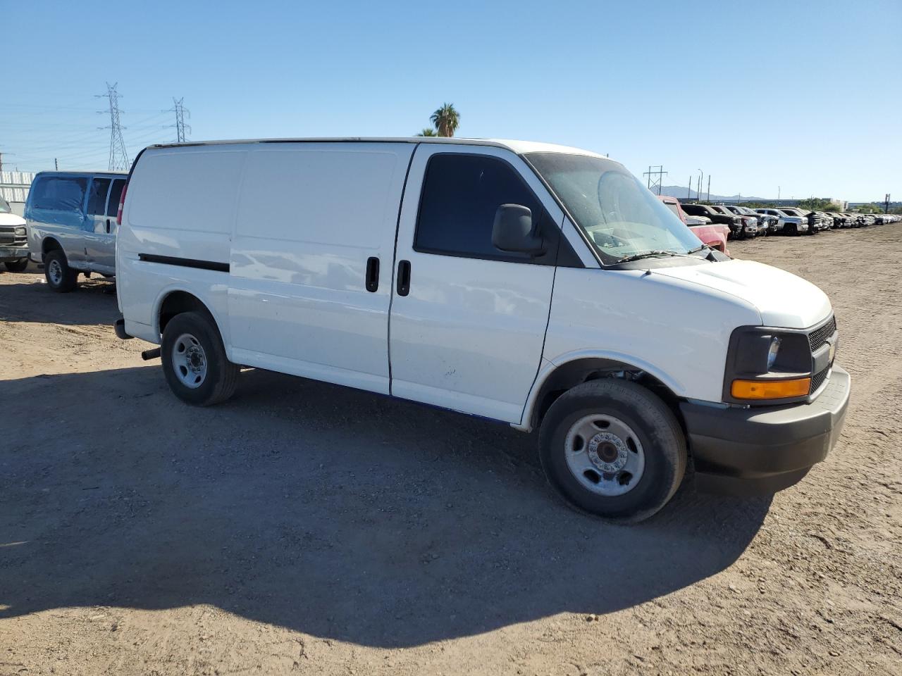 VIN 1GCZGTBA6E1112359 2014 CHEVROLET EXPRESS no.4