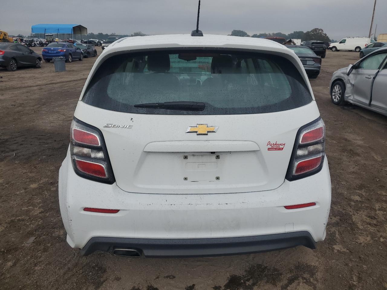 VIN 1G1JG6SH5H4164914 2017 CHEVROLET SONIC no.6