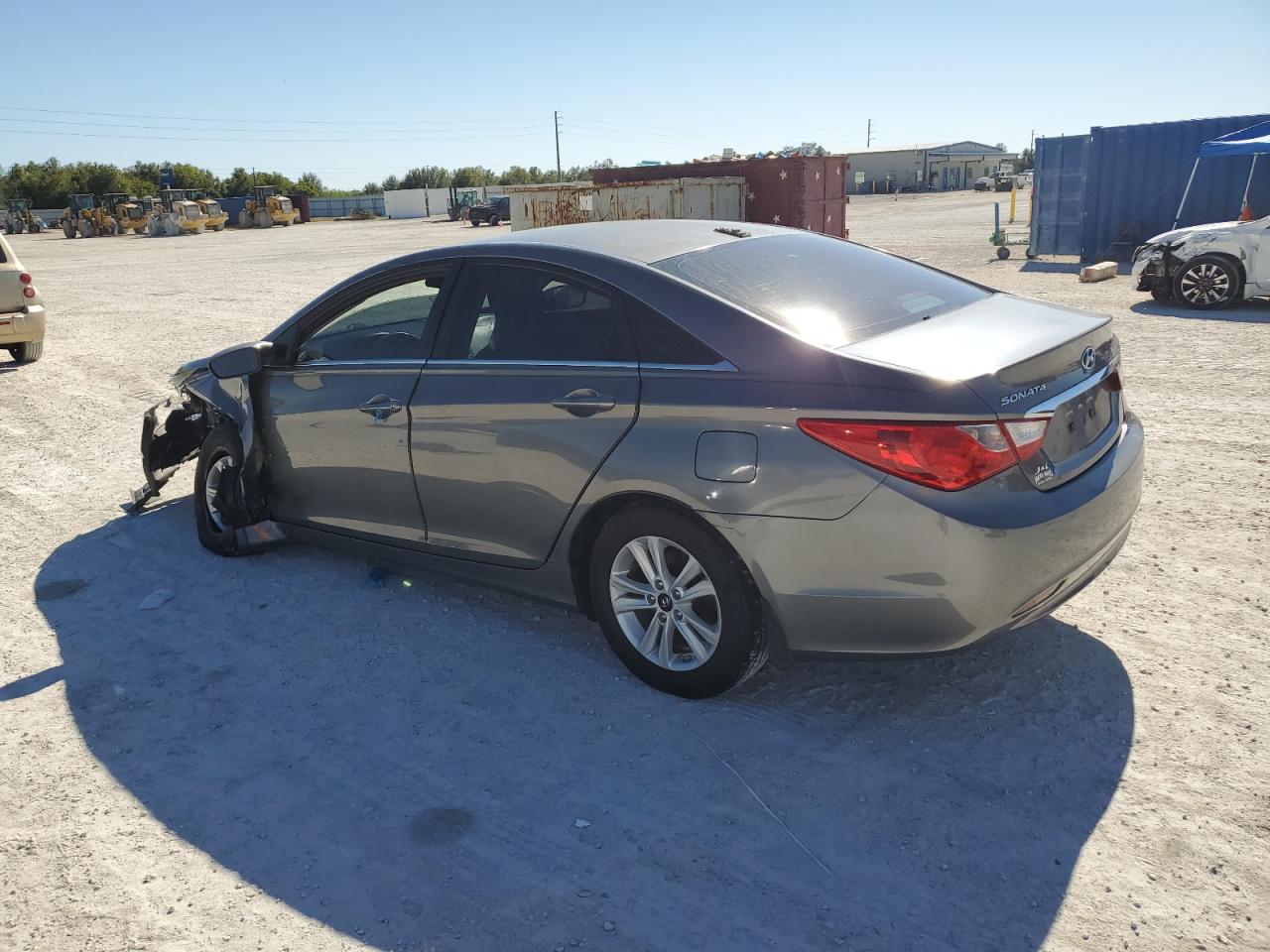 2013 Hyundai Sonata - Image 2