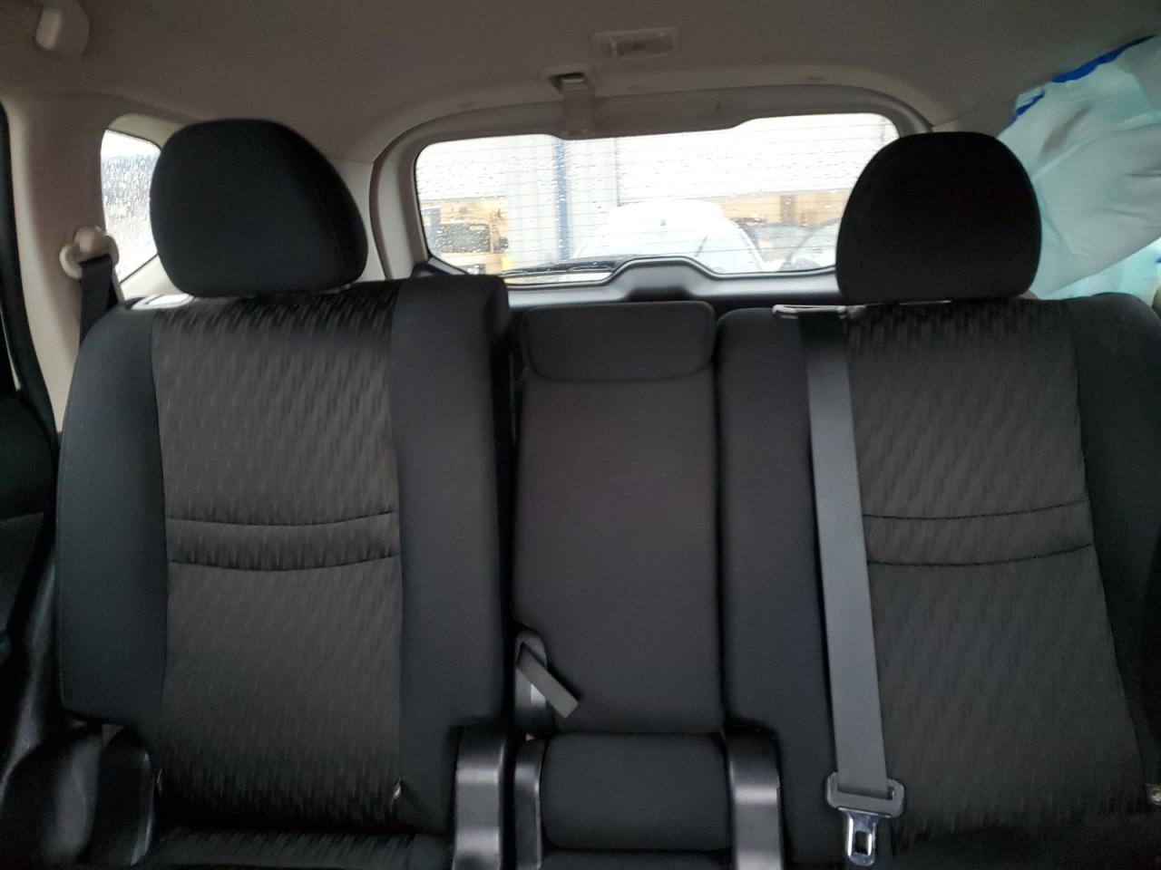2018 Nissan Rogue - Image 10
