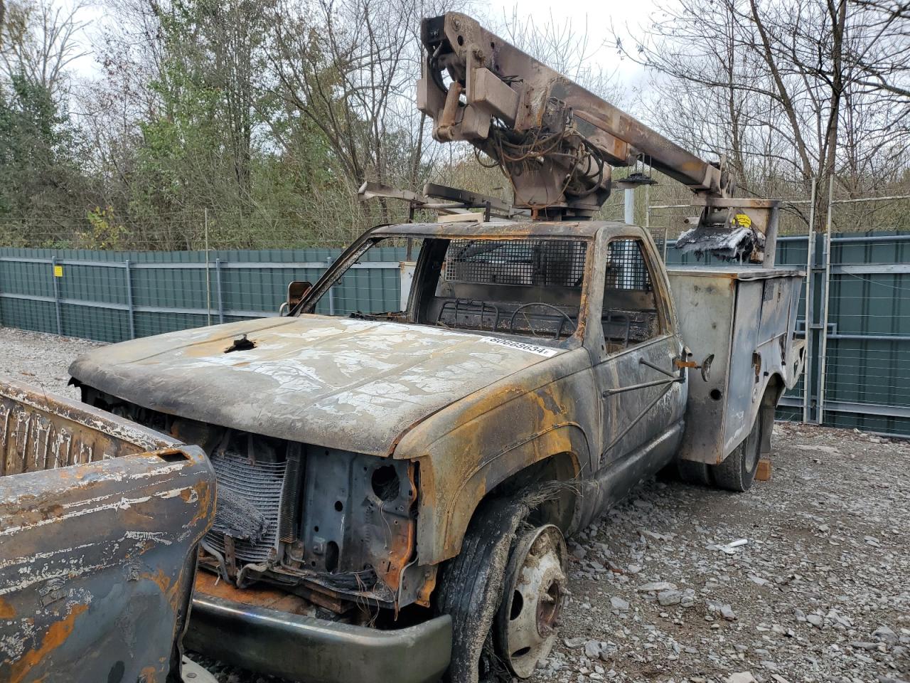 2002 Chevrolet Gmt-400 C3500-Hd for Sale in Madisonville, TN - Burn