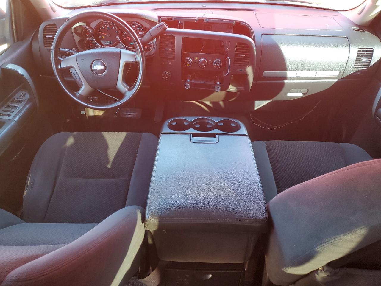 2008 Chevrolet Silverado K1500 VIN: 2GCEK19C881322775 Lot: 79931954