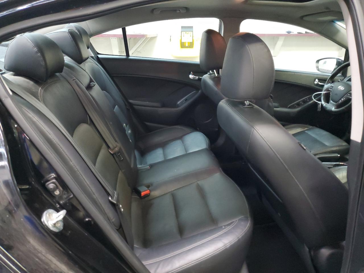 2016 Kia Forte - Image 10