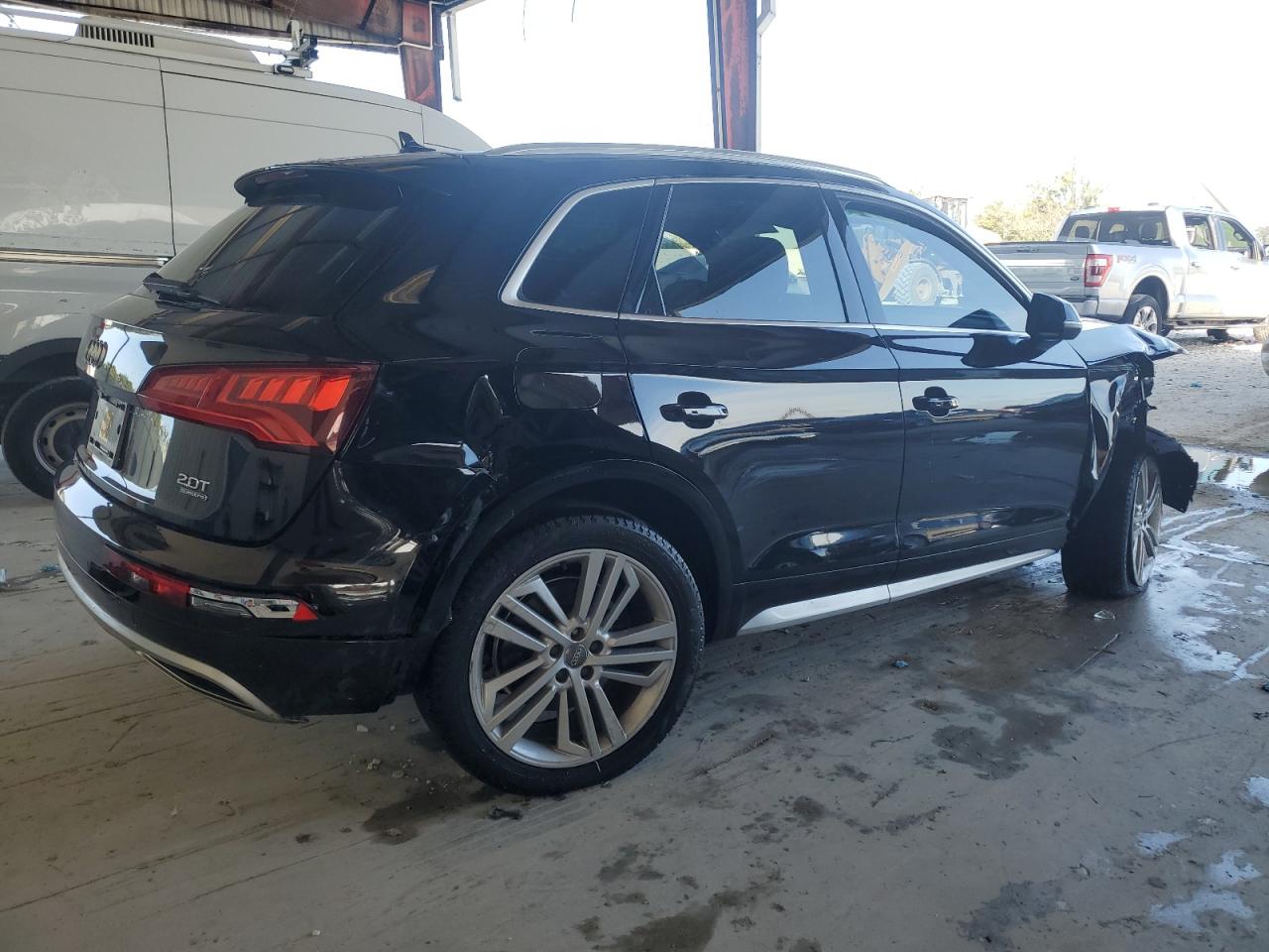 VIN WA1BNAFY7J2225660 2018 AUDI Q5 no.3