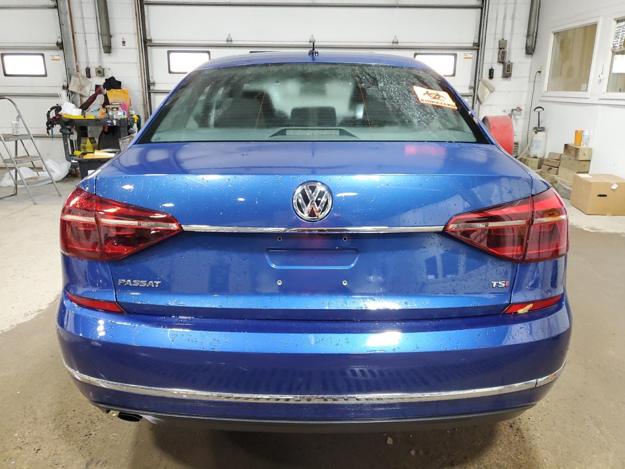 2017 Volkswagen Passat - Image 6