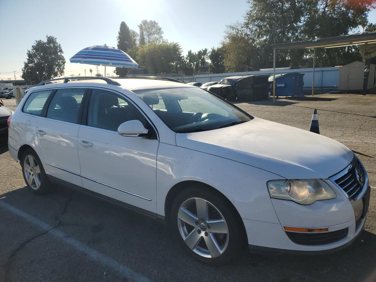 2008 Volkswagen Passat - Image 4
