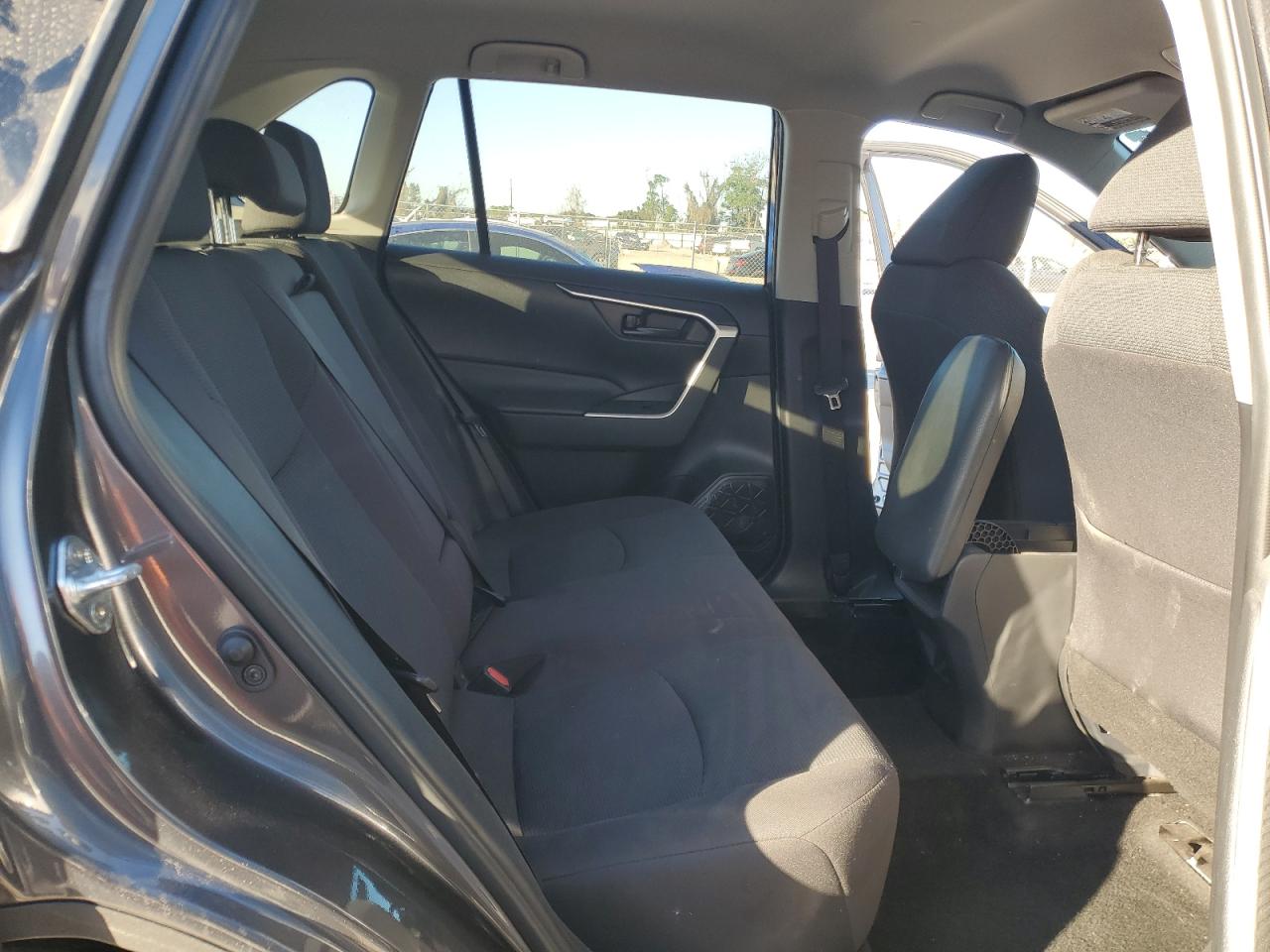 2021 Toyota RAV 4 - Image 11