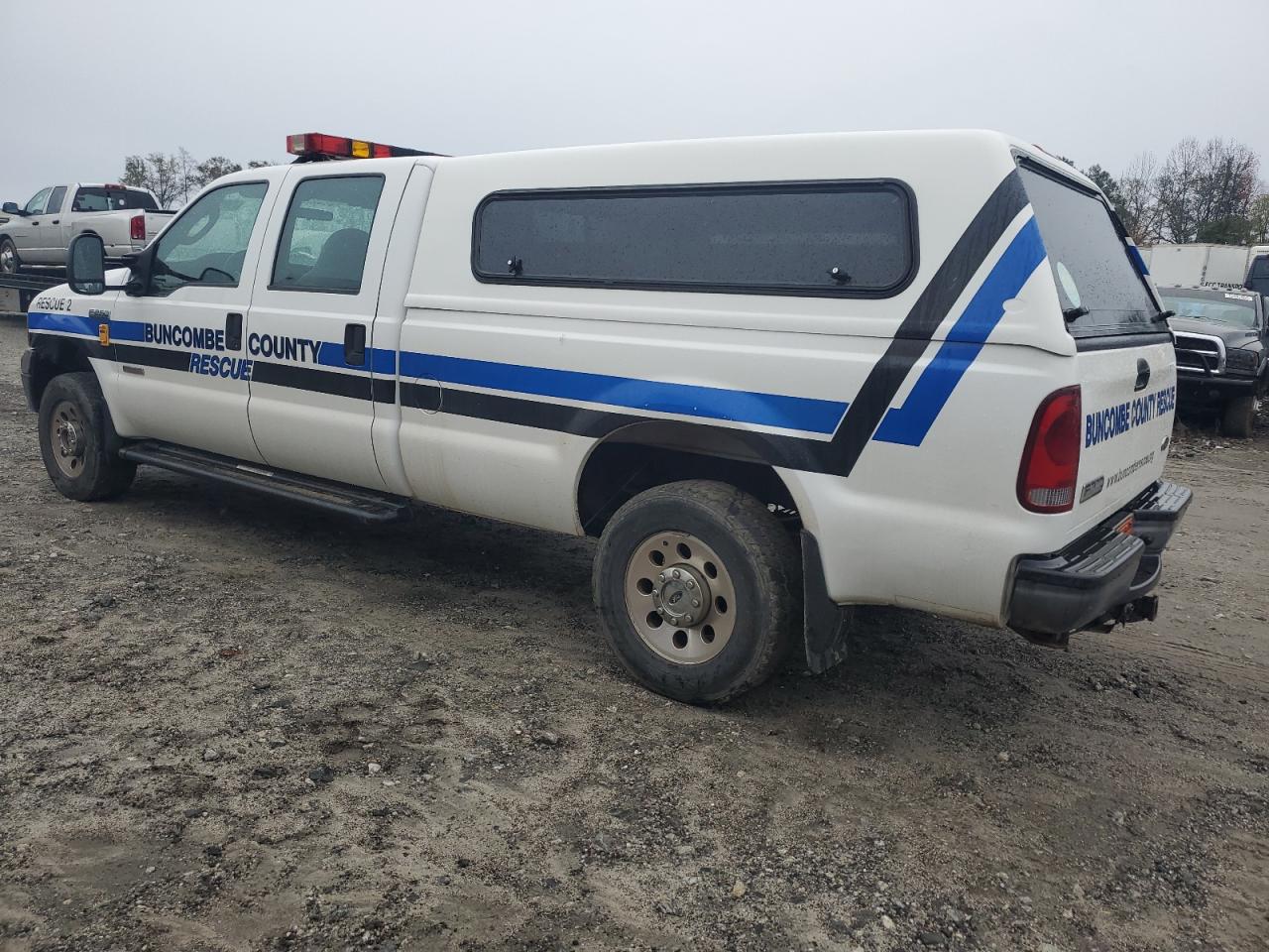 2005 Ford F250 - Image 2