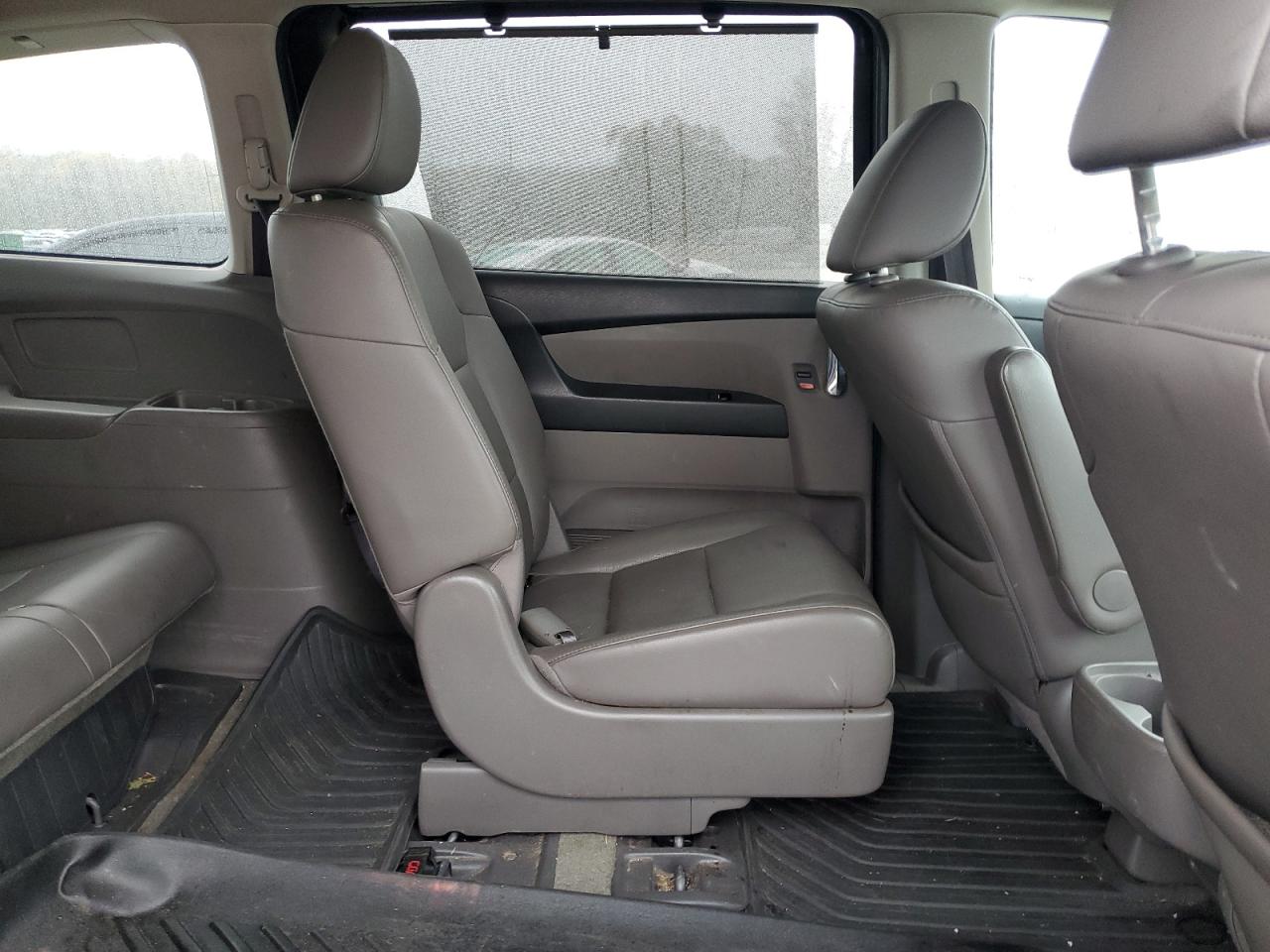 2015 Honda Odyssey - Image 11
