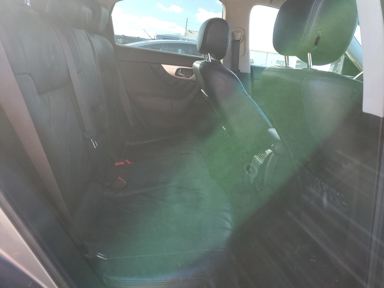 2010 Infiniti FX - Image 11