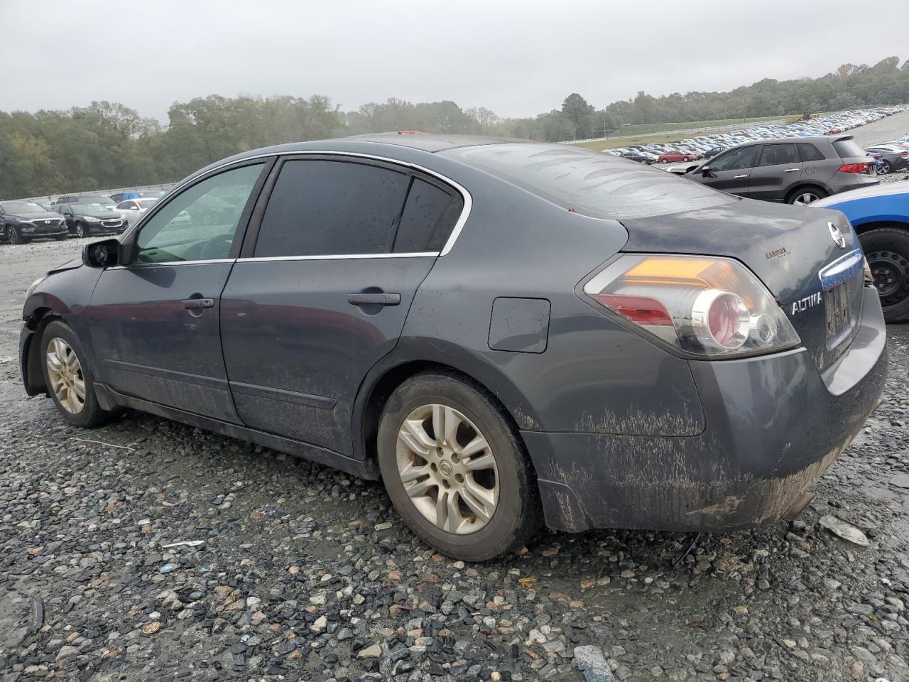 2011 Nissan Altima - Image 2