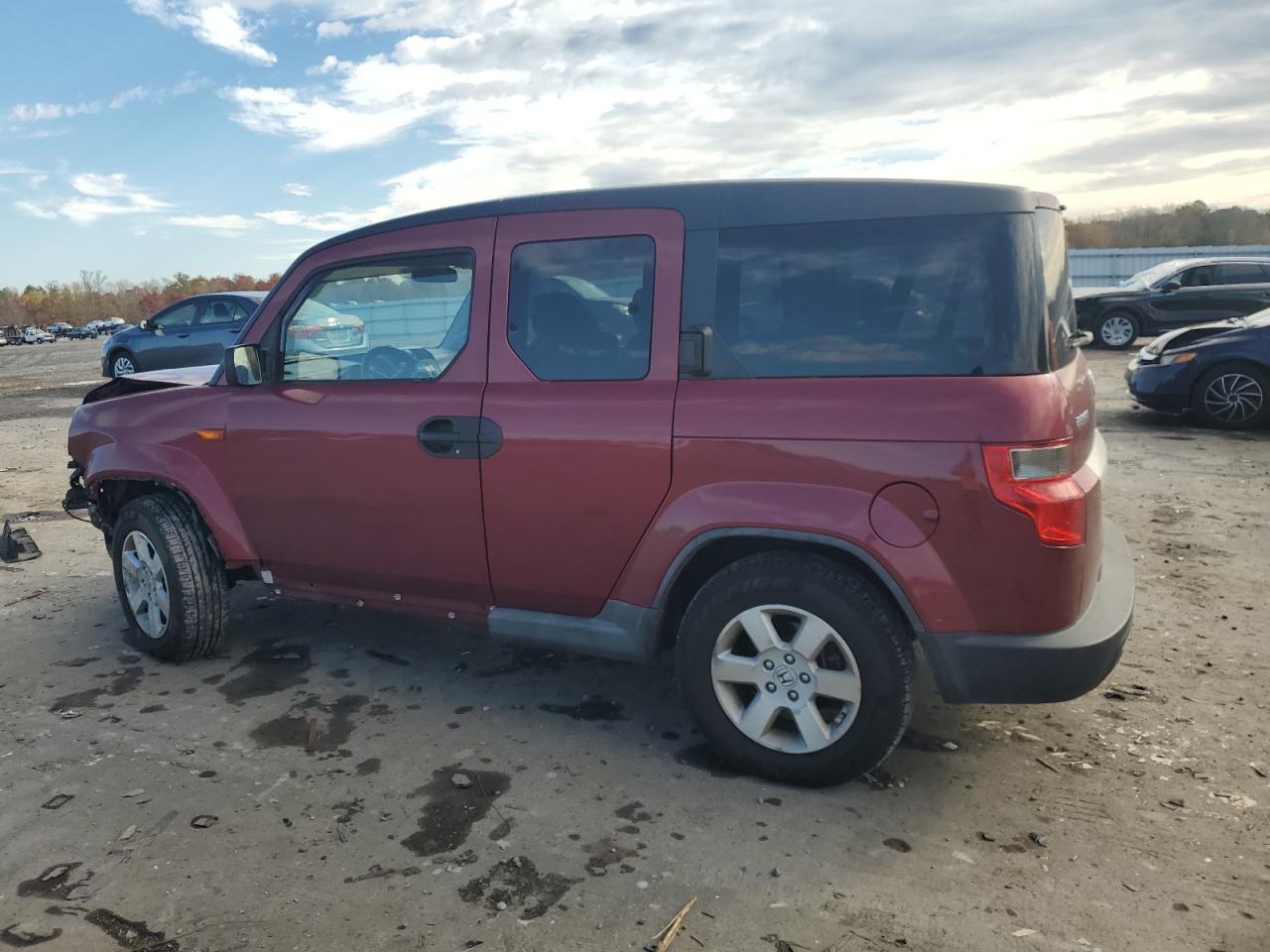 2010 Honda Element - Image 2