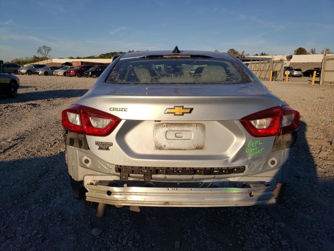 2018 Chevrolet Cruze - Image 6