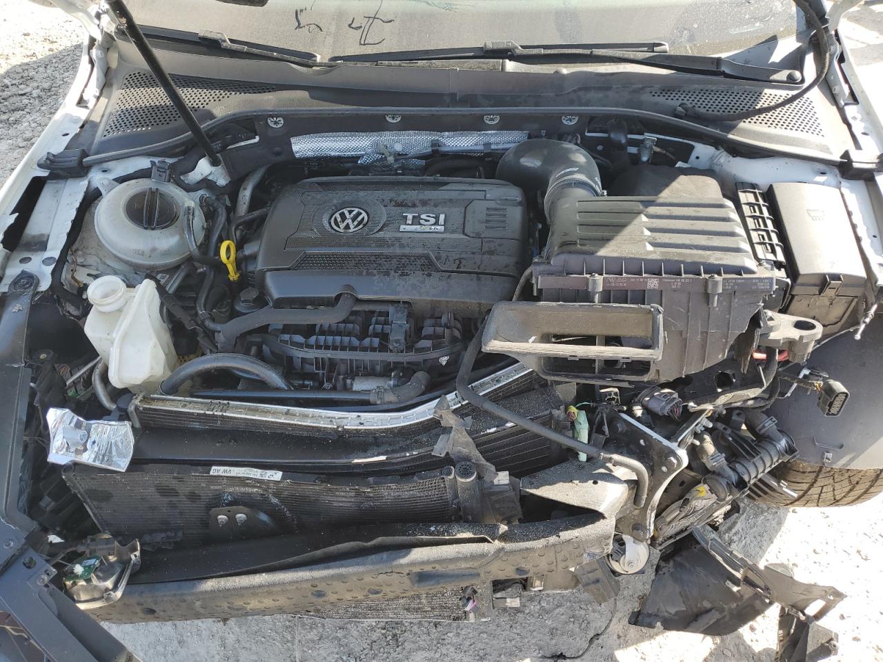 2017 Volkswagen Golf - Image 12