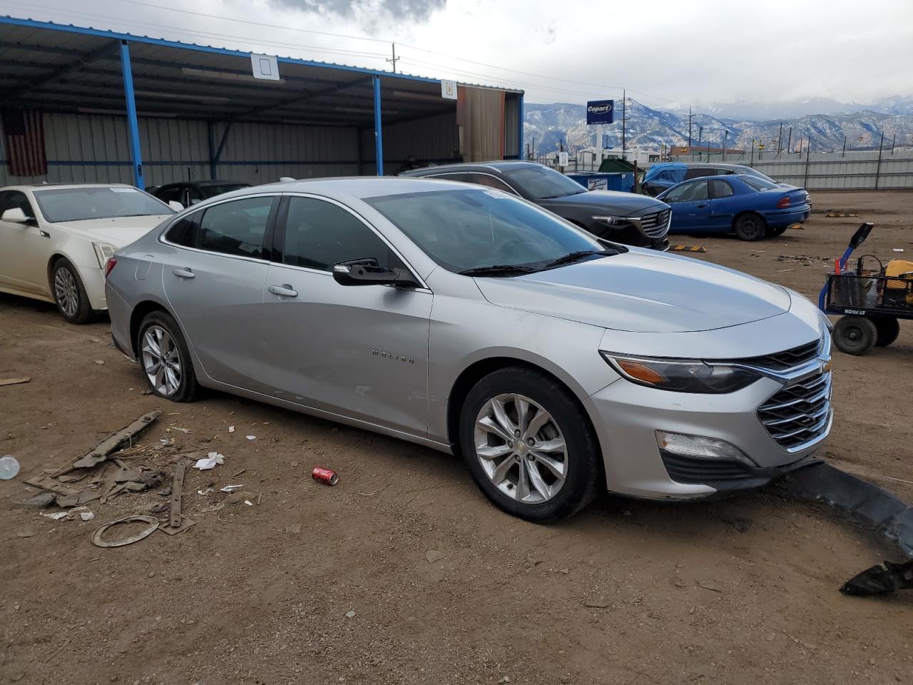 VIN 1G1ZD5ST2KF139247 2019 CHEVROLET MALIBU no.4