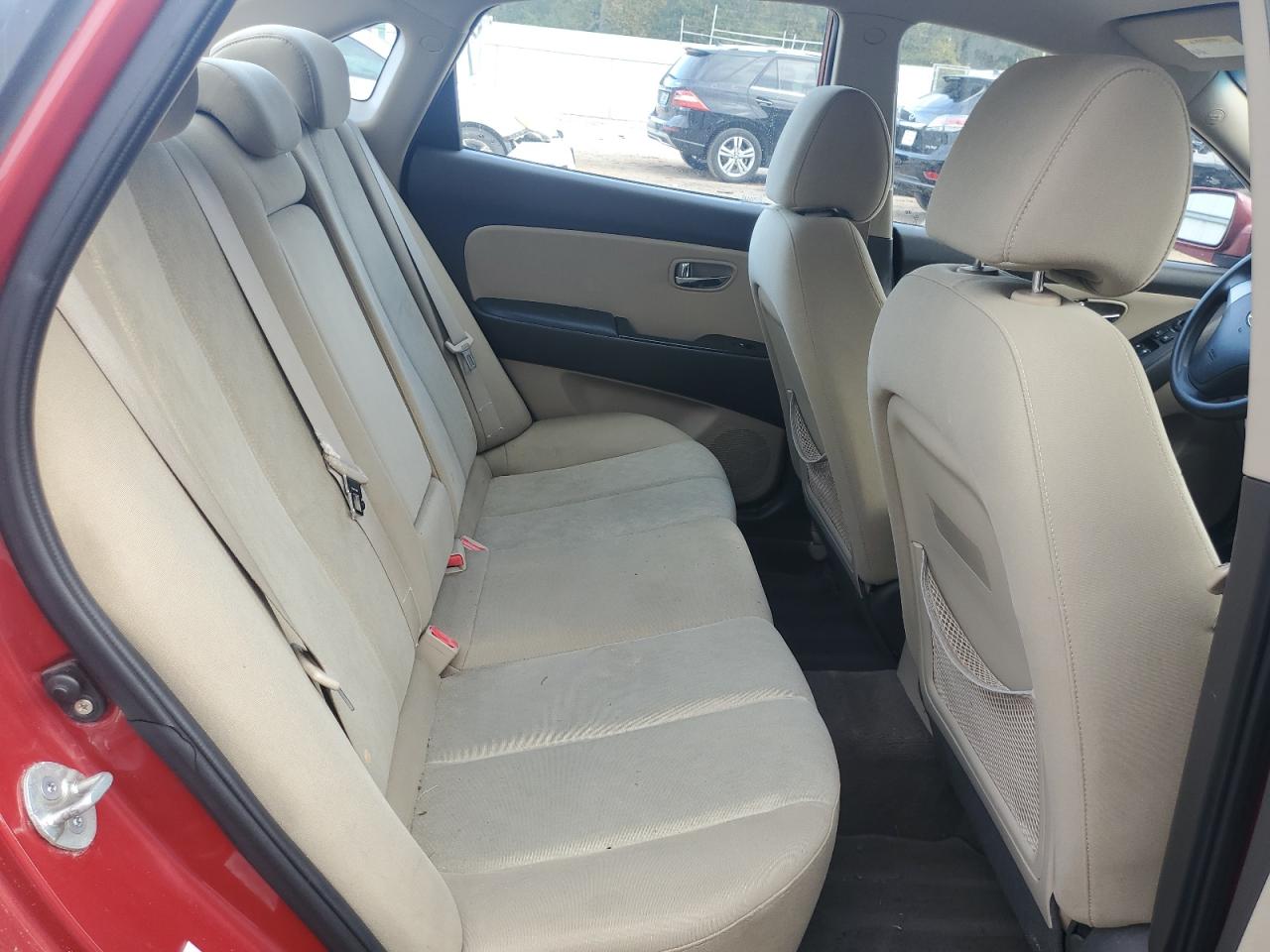 2010 Hyundai Elantra - Image 10