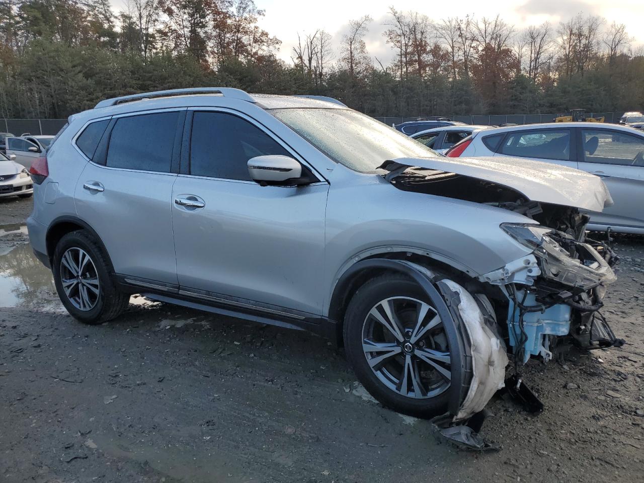2018 Nissan Rogue - Image 4