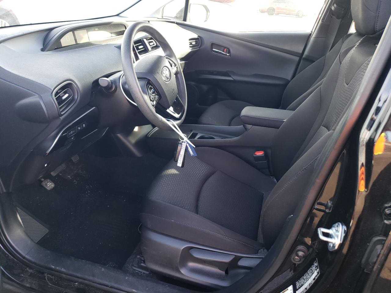 2022 Toyota Prius - Image 7