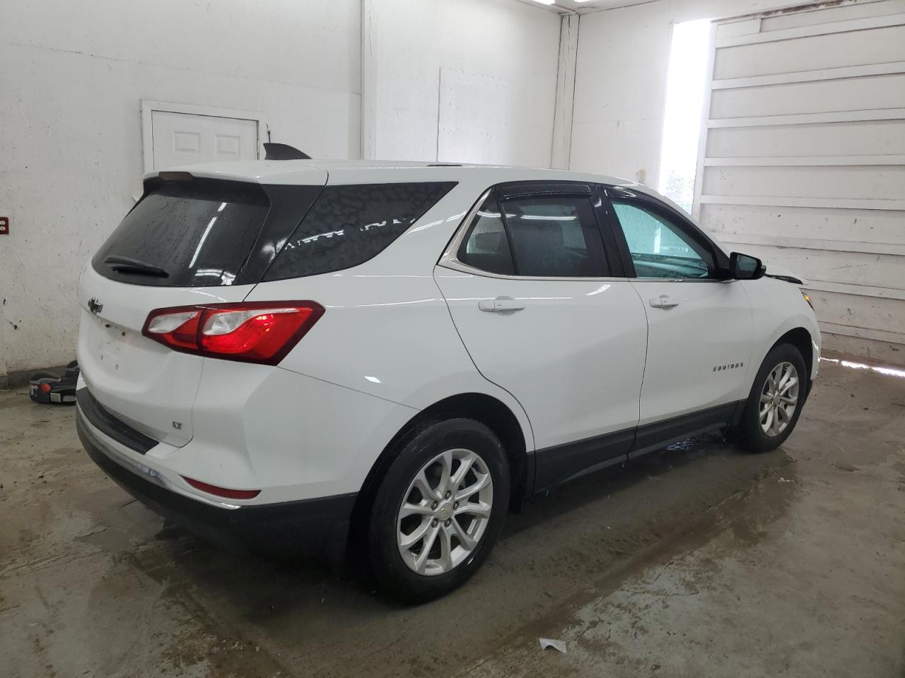 2019 Chevrolet Equinox - Image 3