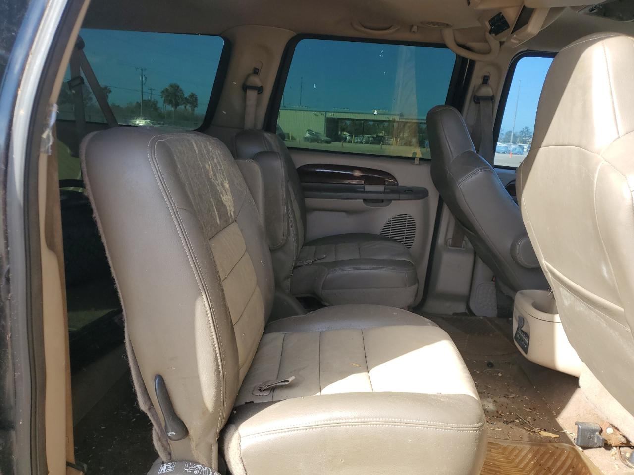 2004 Ford Excursion Eddie Bauer VIN: 1FMSU45P74ED08104 Lot: 79050194