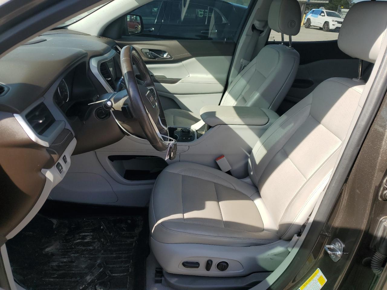 2020 GMC Acadia - Image 7