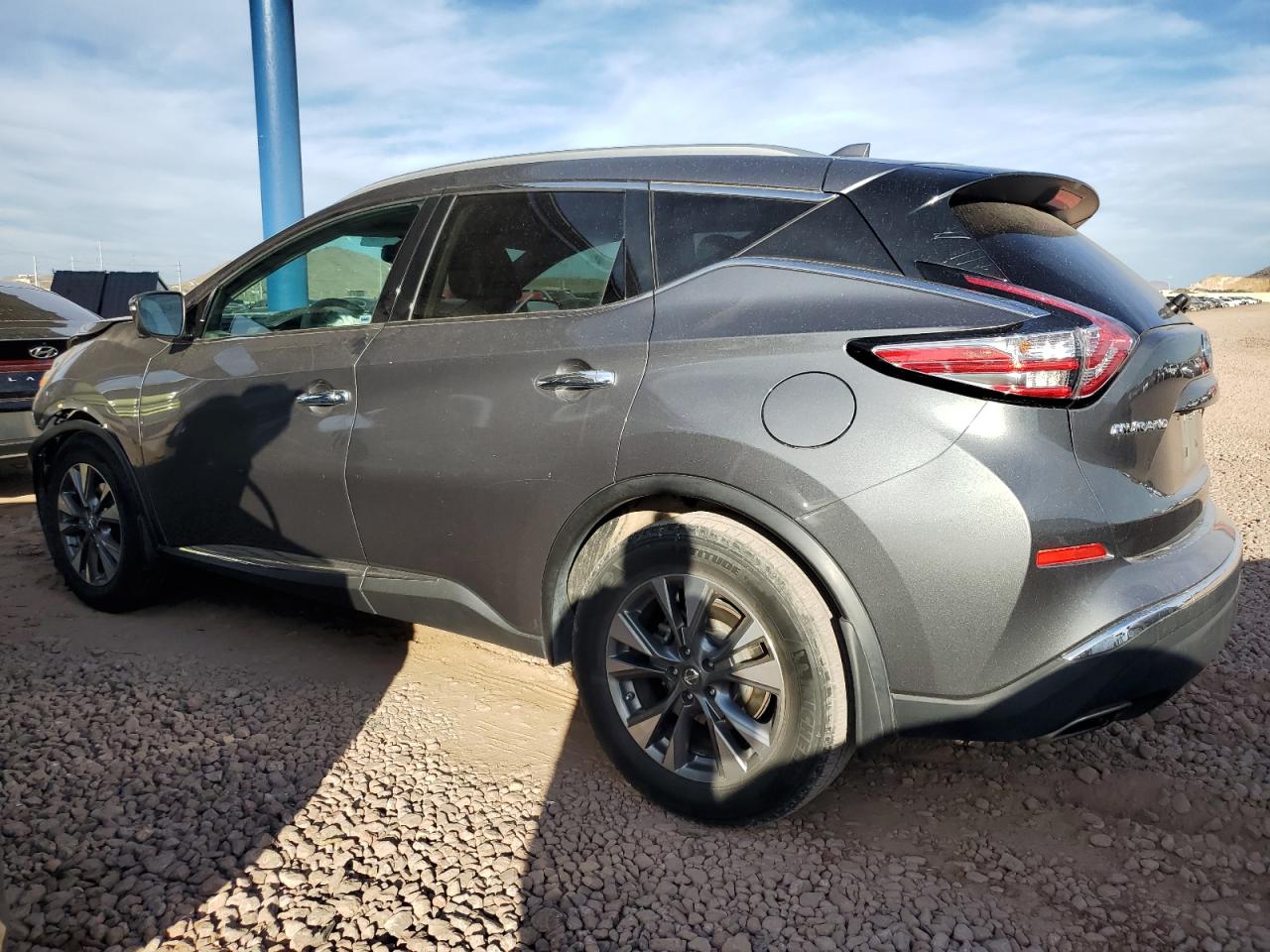 2017 Nissan Murano - Image 2