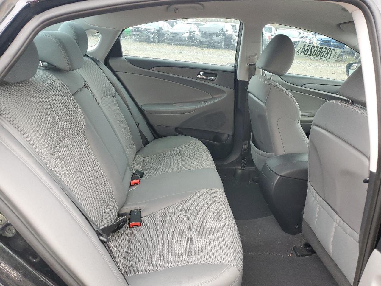 2014 Hyundai Sonata - Image 11