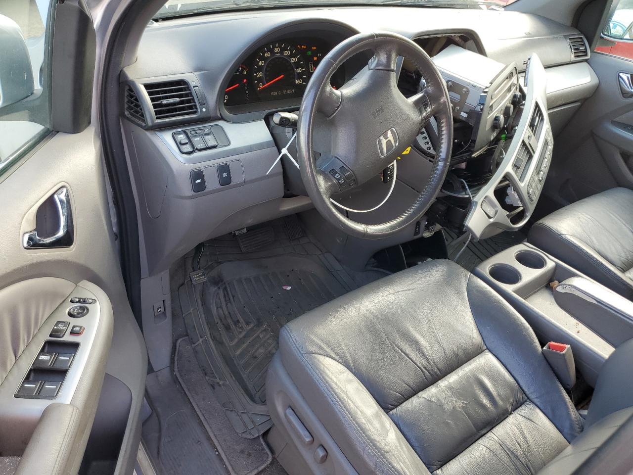 2010 Honda Odyssey - Image 8