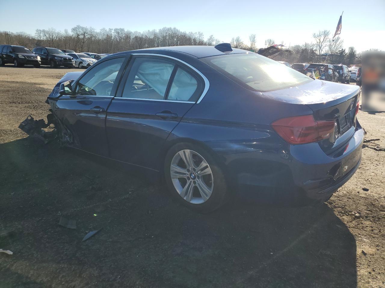 VIN WBA8D9C37HA011372 2017 BMW 3 SERIES no.2