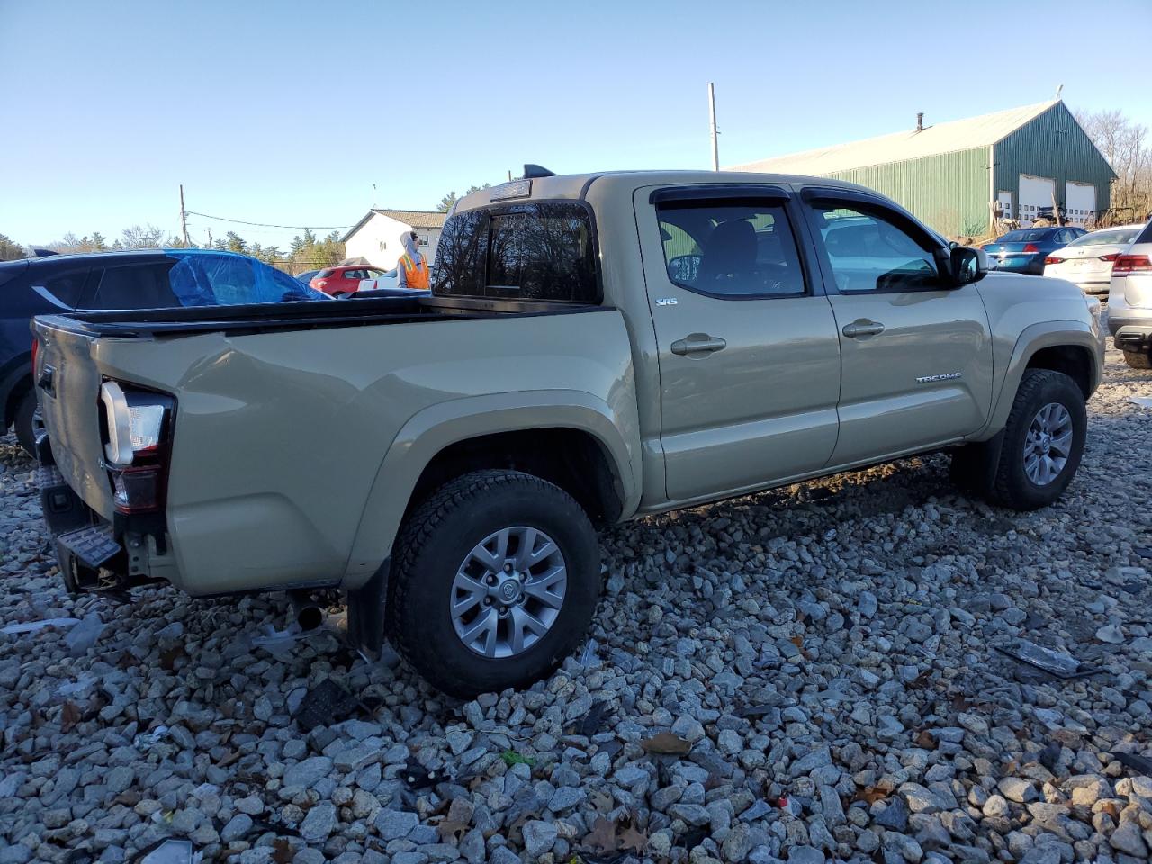 2018 Toyota Tacoma - Image 3