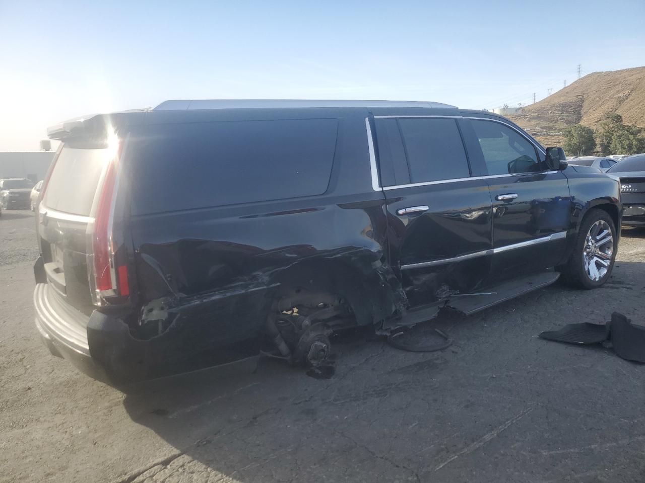 2017 Cadillac Escalade - Image 3