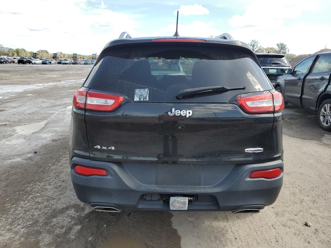 2015 Jeep Cherokee Latitude VIN: 1C4PJMCS3FW749588 Lot: 78479384