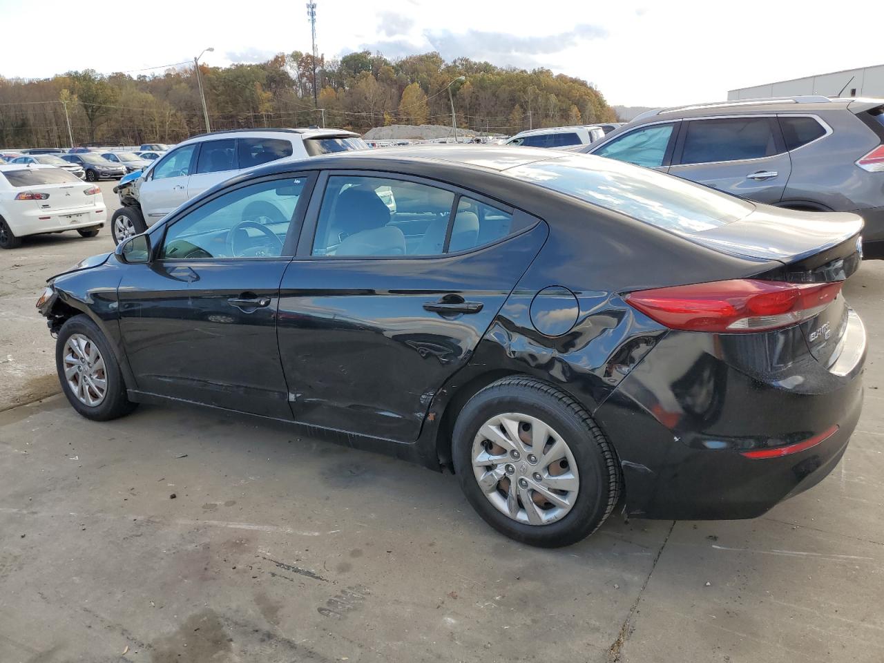2018 Hyundai Elantra - Image 2