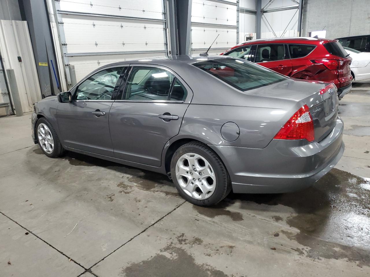 2011 Ford Fusion - Image 2