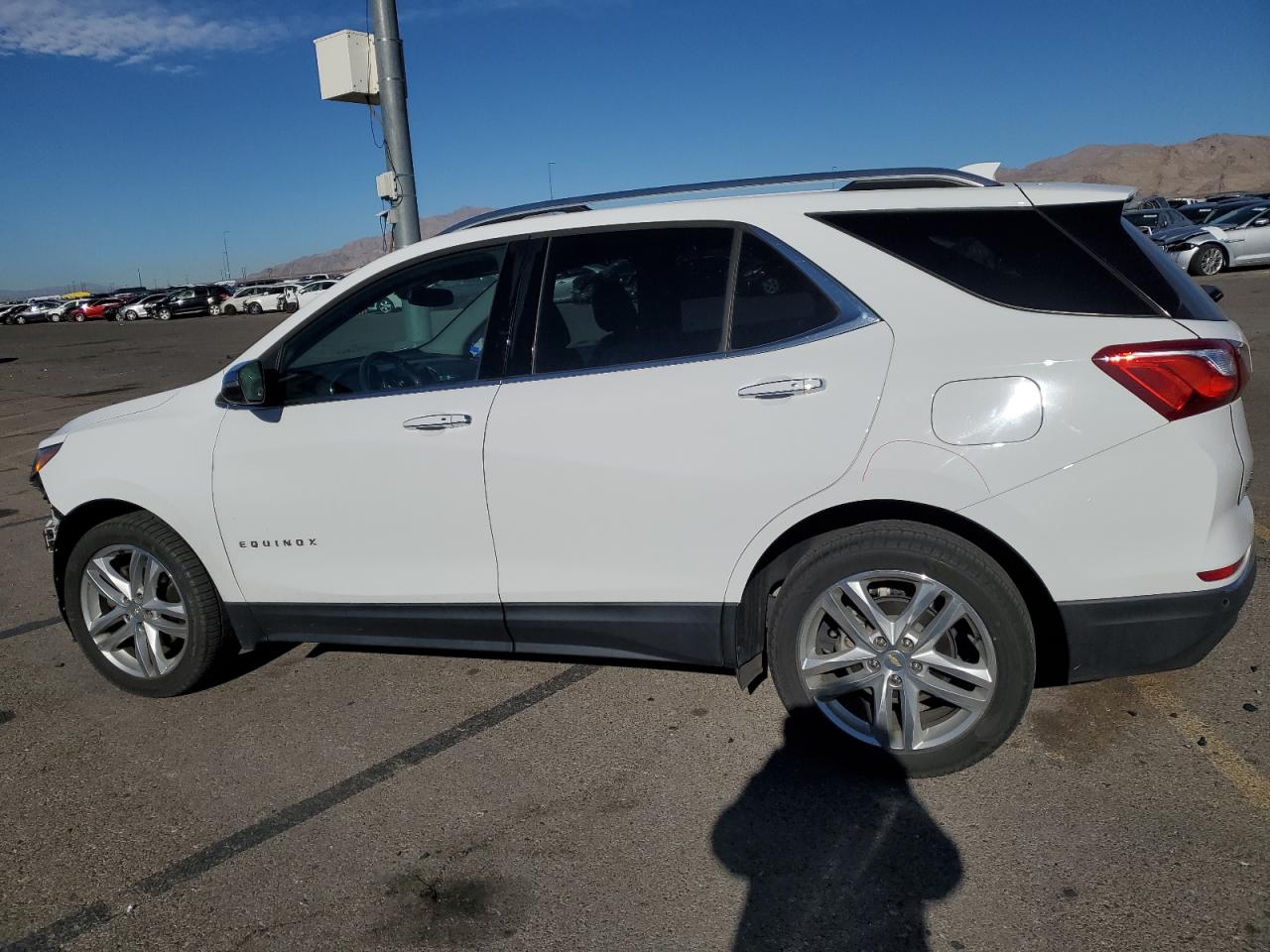 2018 Chevrolet Equinox - Image 2