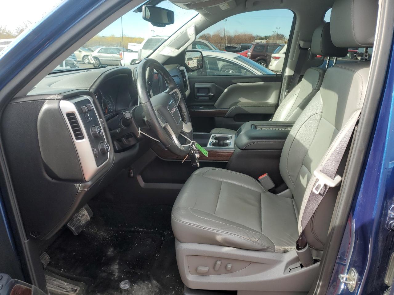 2017 GMC Sierra - Image 7