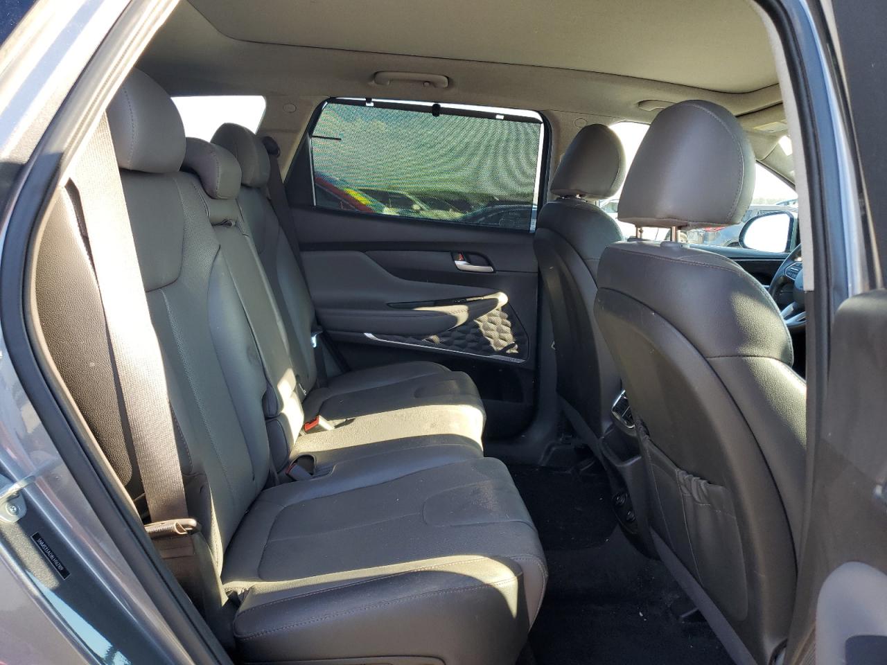 2020 Hyundai Santa Fe - Image 11