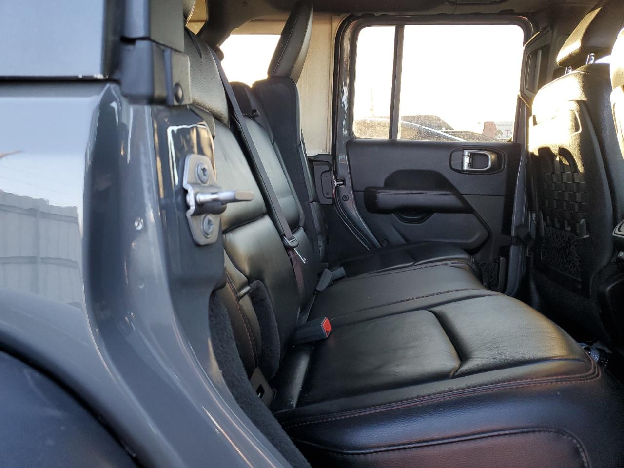 2019 Jeep Wrangler - Image 11