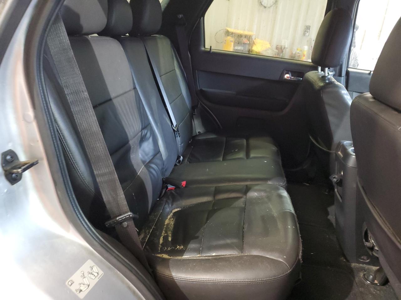 2011 Ford Escape - Image 11