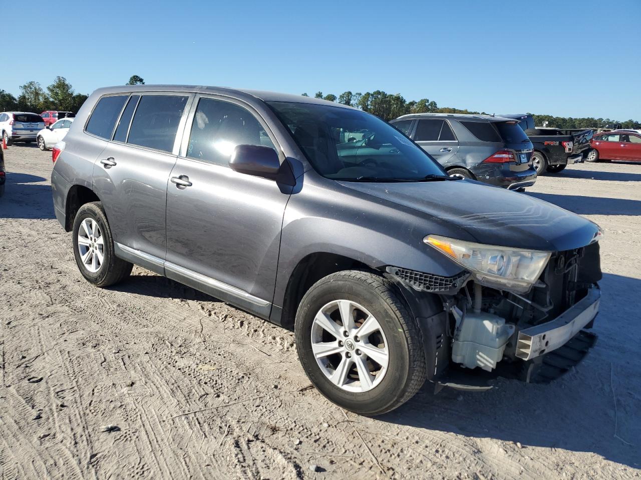 VIN 5TDZK3EH0DS123284 2013 TOYOTA HIGHLANDER no.4