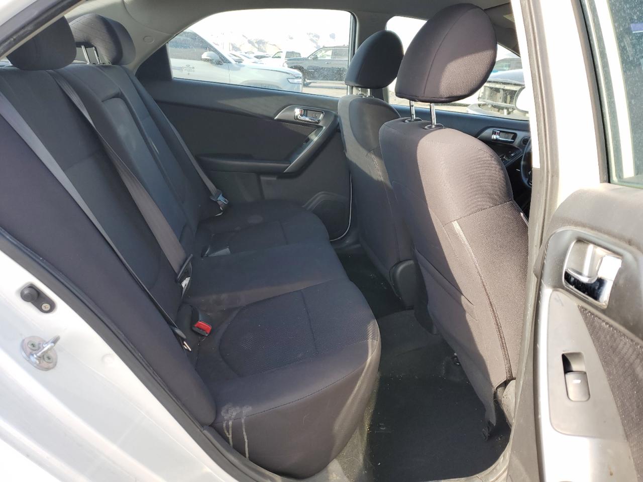 2013 Kia Forte - Image 10