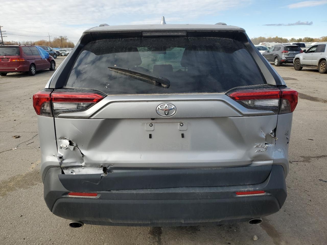 2022 Toyota Rav4 Xle VIN: 2T3P1RFV5NW292797 Lot: 76636354