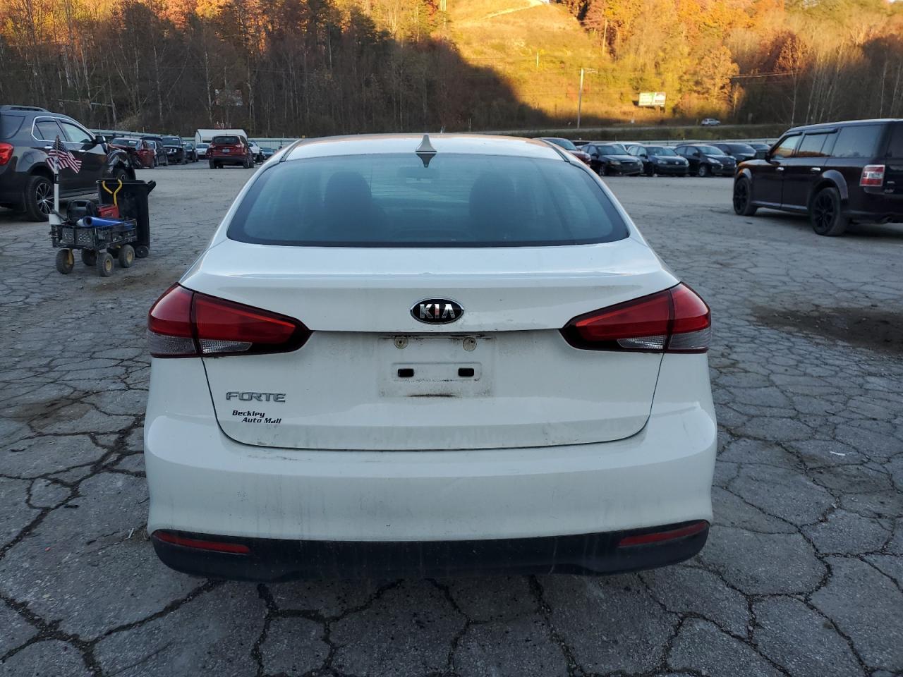 2017 Kia Forte Lx VIN: 3KPFK4A74HE062656 Lot: 76583904